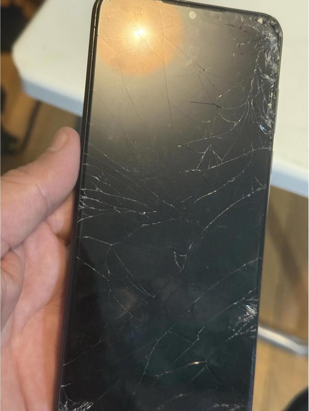 Tracfone Motorola Moto G , Parts Phone Broken Screen , Selling For Parts